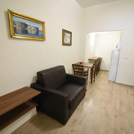 Fra'imari Pensionat Gallipolli