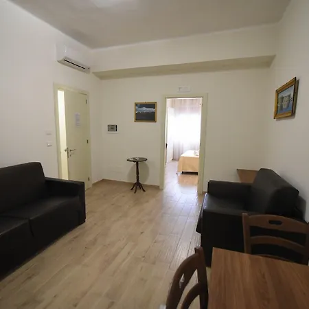 Fra'imari Pensionat Gallipolli